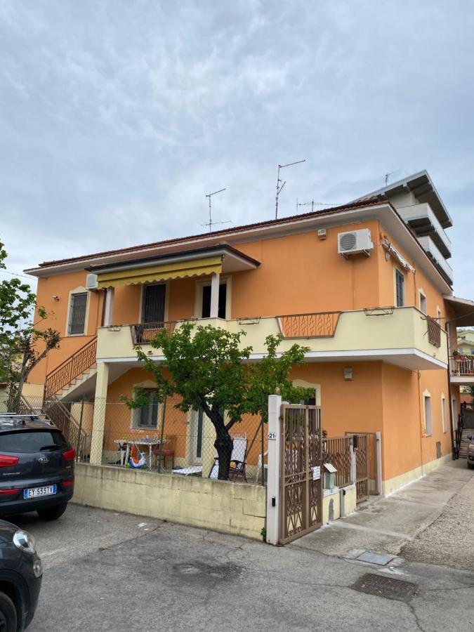 Mare E Relax La Bisiera Villa Montesilvano Marina Eksteriør billede